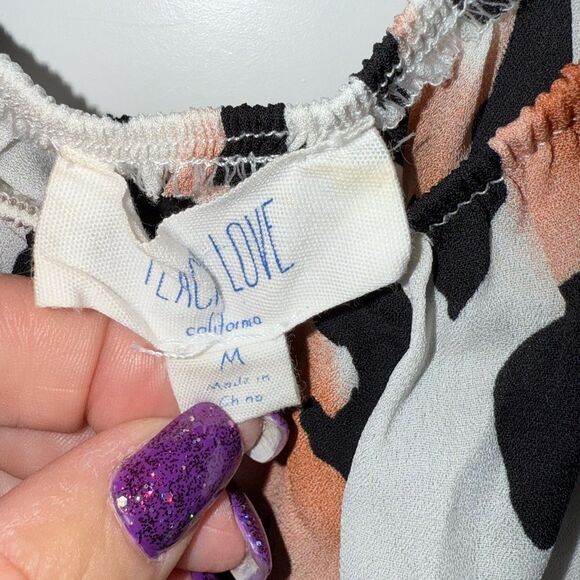 Peach Love California Black and White Flutter Sleeve Blouse - Picture 4 of 6